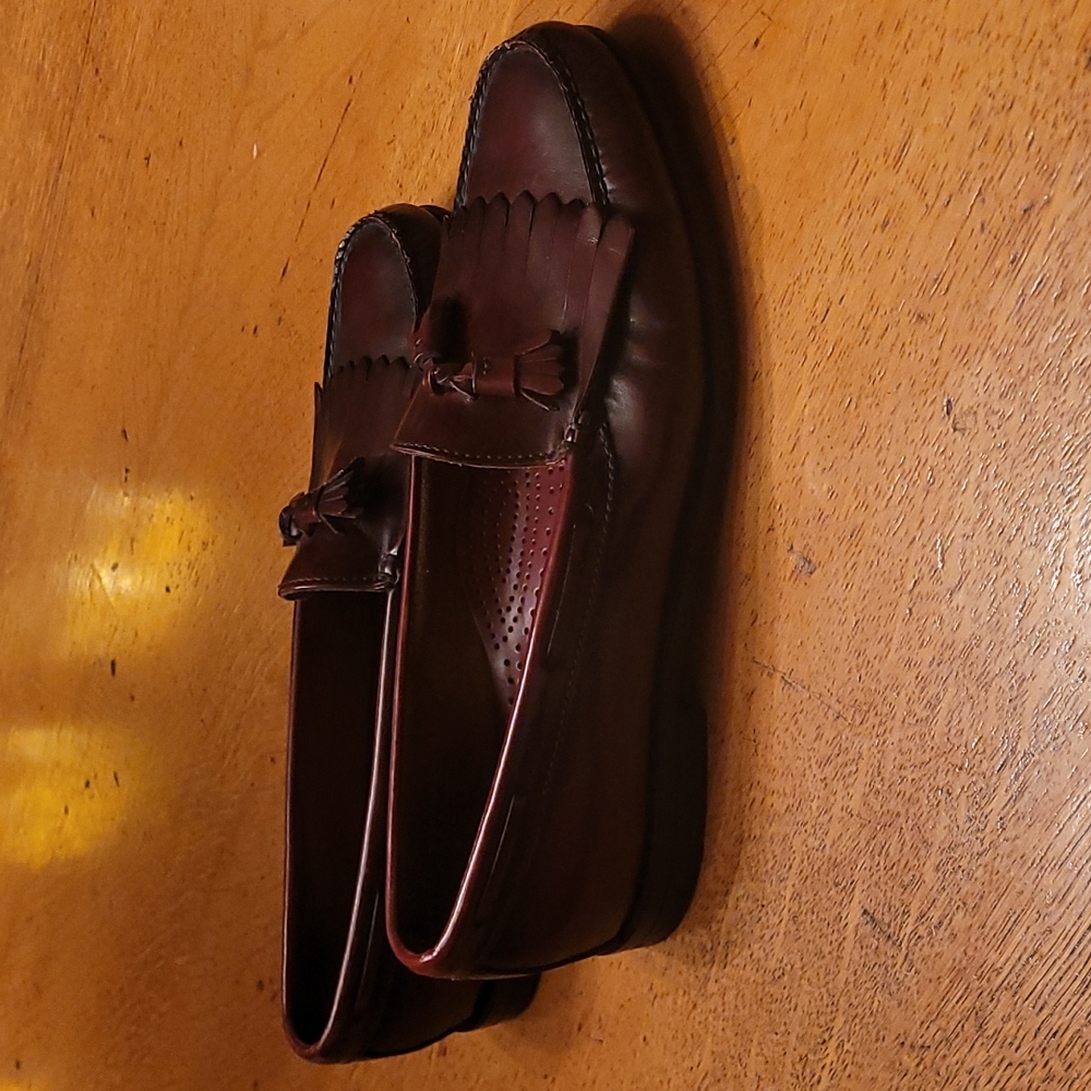 G.H. Bass Weejuns oxblood tassel loafers. size 13